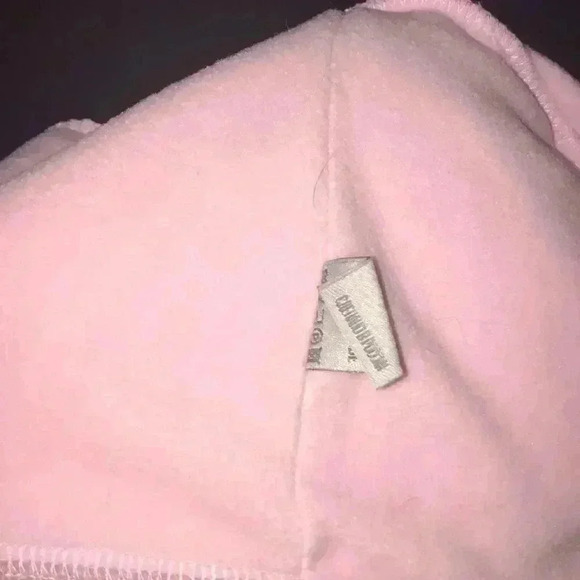 Women hat for winter super Kool worn once ✅✅ - Picture 6 of 8